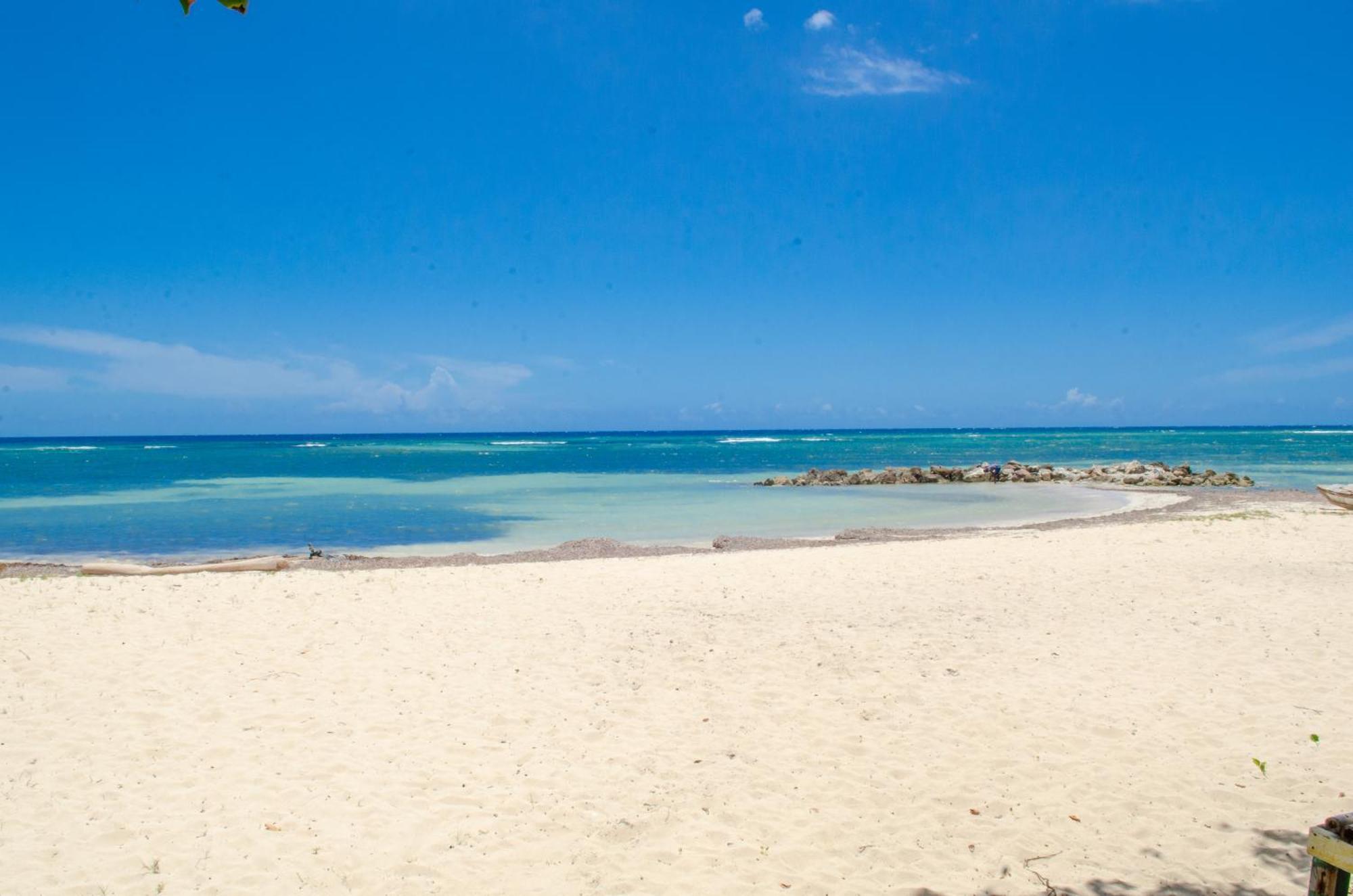 Marriott Seacastles E22, Montego Bay Aparthotel Exterior foto